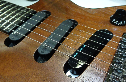 ■SUGIZO レスポールシェイプ ロック式ブリッジ ネック部無し 80928-1_r4-340x255.jpg